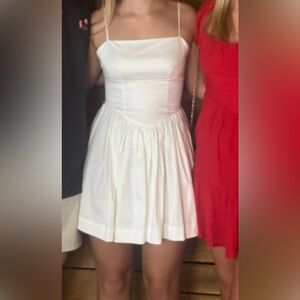 Elegant White Mini Skirt